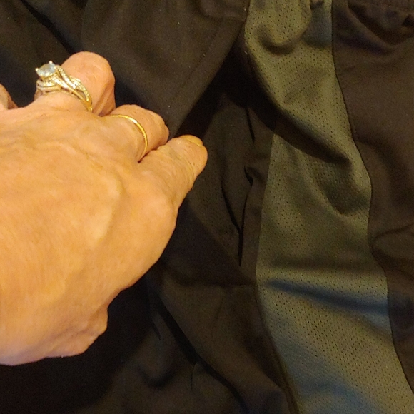 Nike Dry fit shorts. Mens sz.XL - Picture 9 of 12